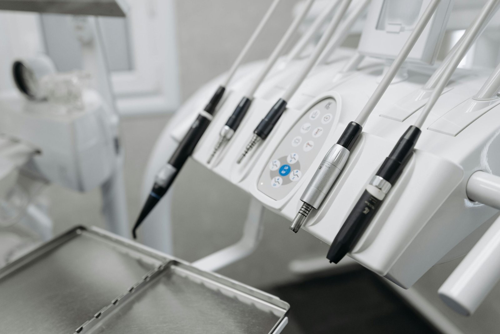 Close-up of advanced dental equipment in a modern, clean clinic. Ideal for dental and medical themes.